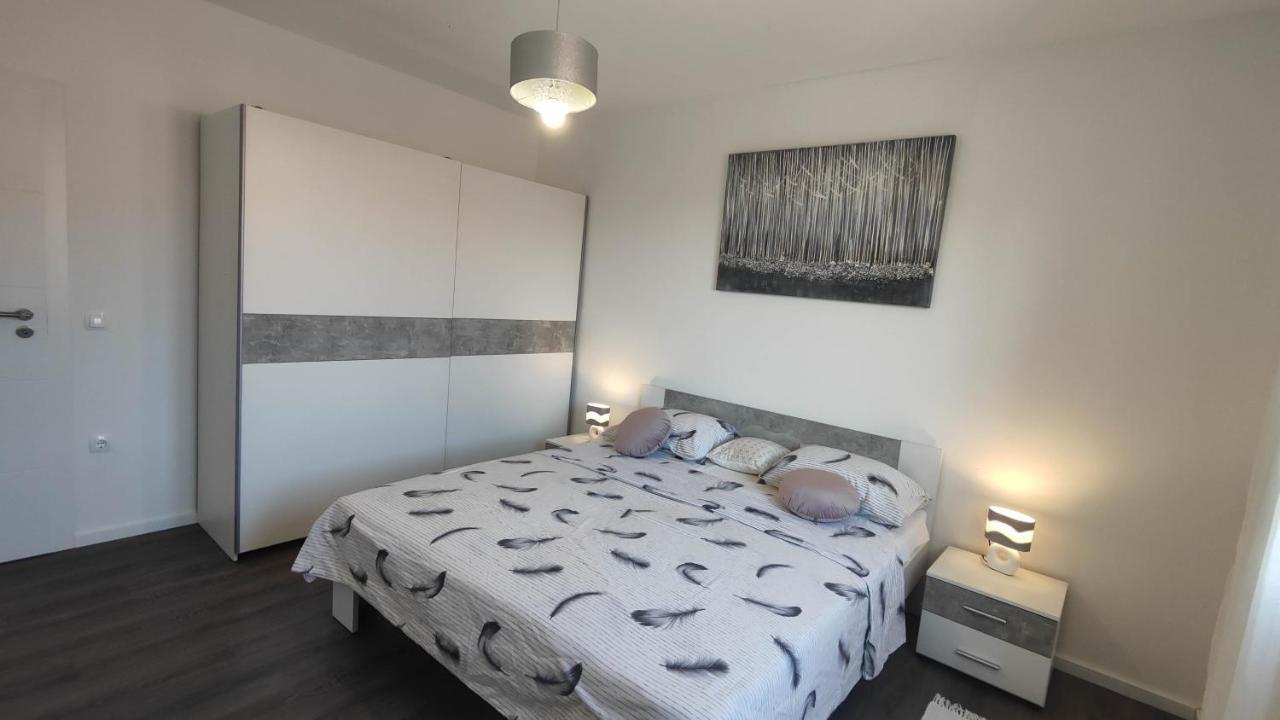 Gold And Silver Apartment Zara Esterno foto