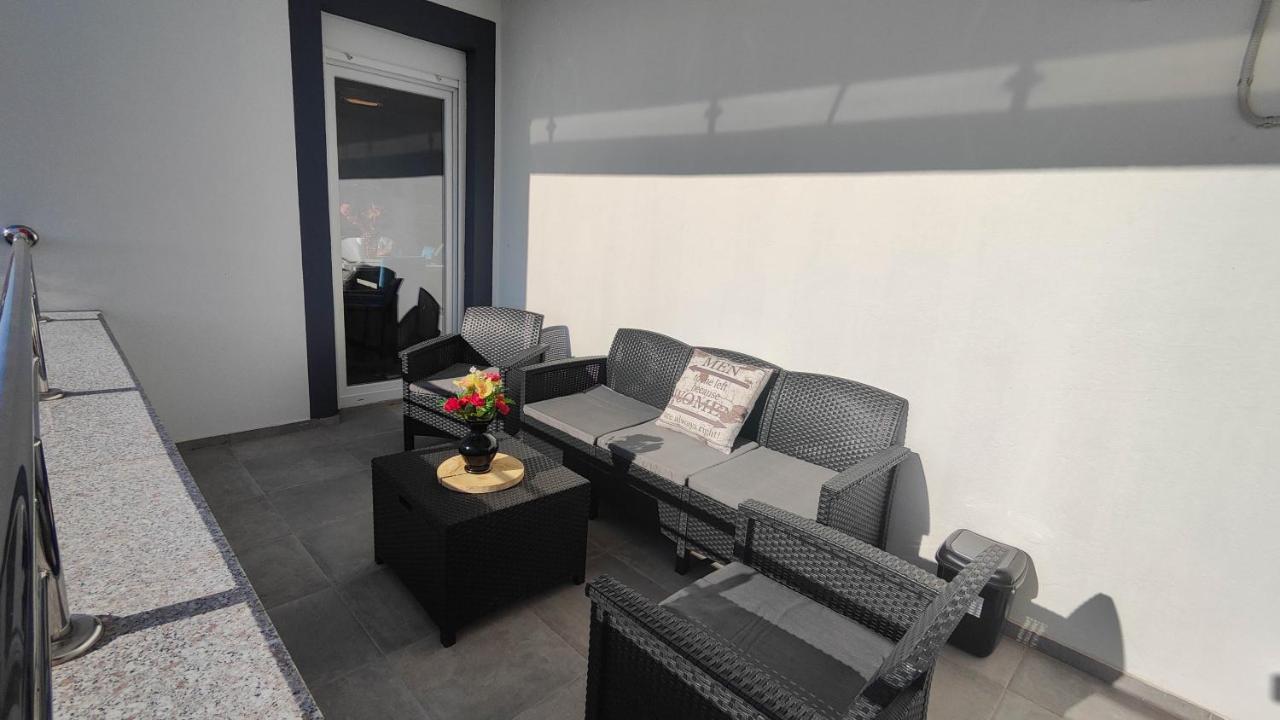 Gold And Silver Apartment Zara Esterno foto