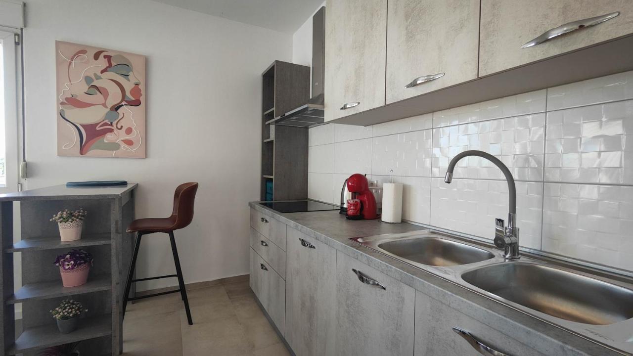 Gold And Silver Apartment Zara Esterno foto
