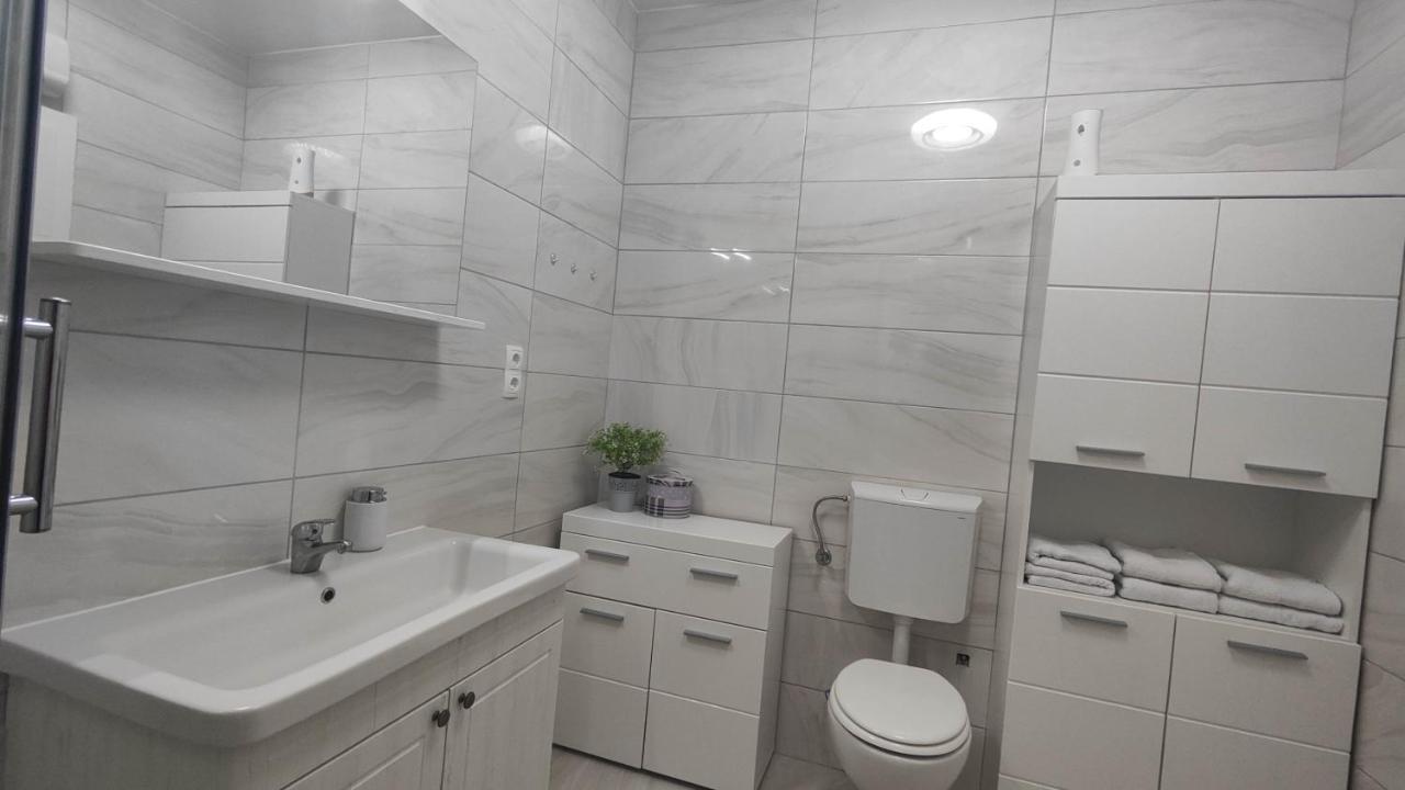 Gold And Silver Apartment Zara Esterno foto